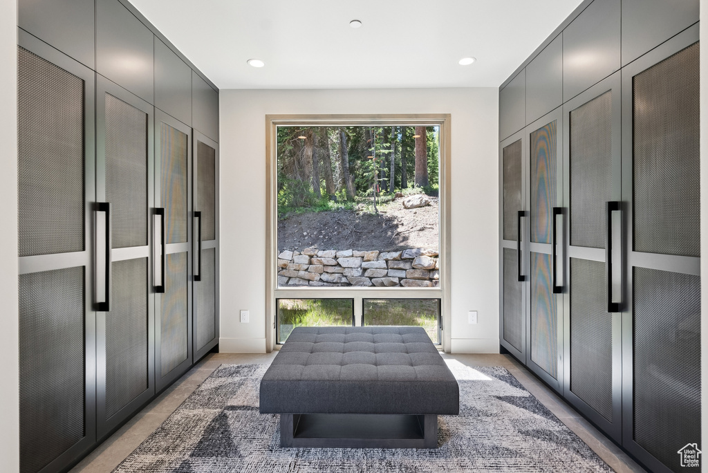 Entryway featuring recessed lighting