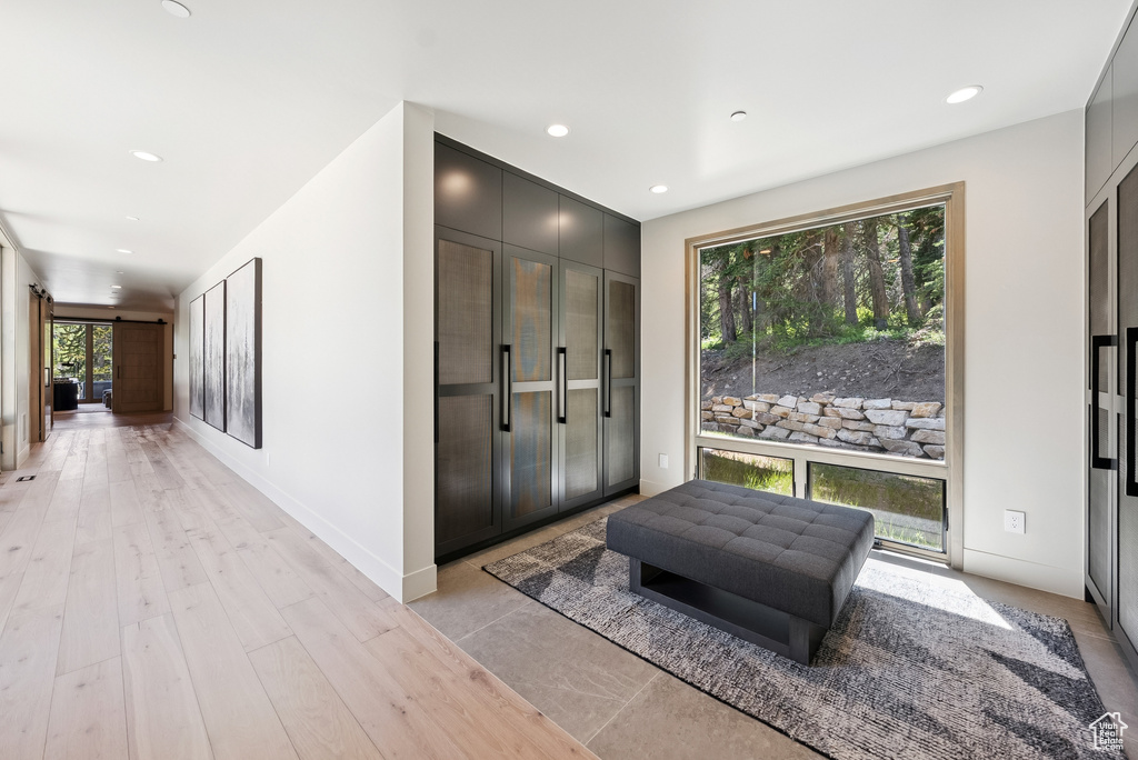 Foyer entrance with recessed lighting