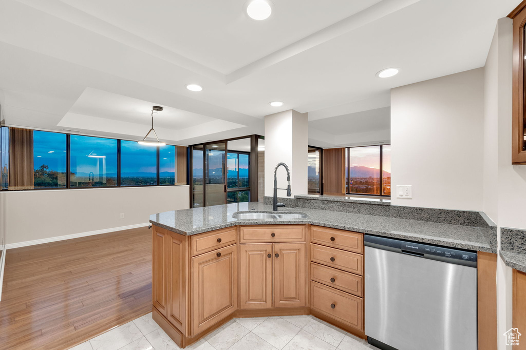 Photo 9 for MLS #2092534 at 426 S 1000 East #707
