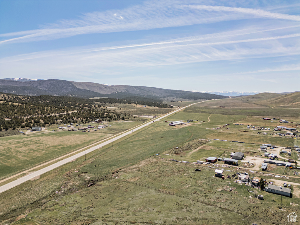 Aerial view of sparsely populated area with mountains