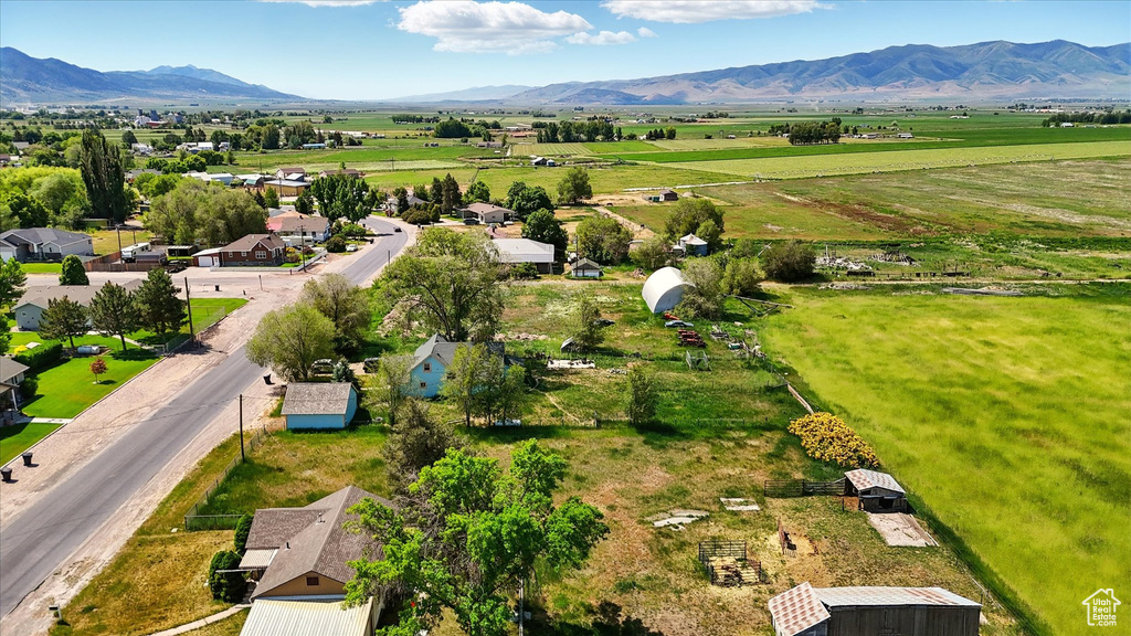Aerial view of sparsely populated area with mountains
