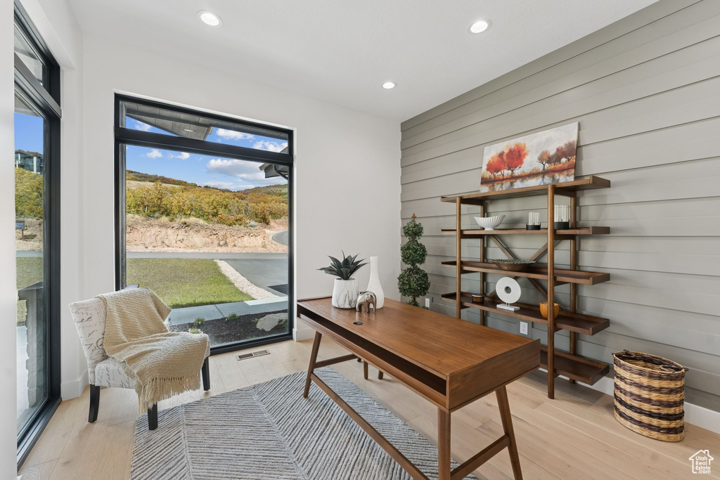 Photo 8 for MLS #2092553 at 2280 E Outlaw Rd #56