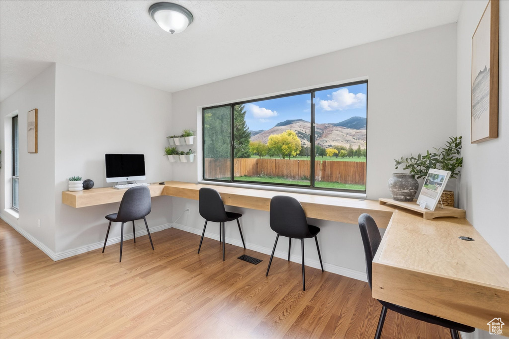 Photo 12 for MLS #2092565 at 130 Summit Dr