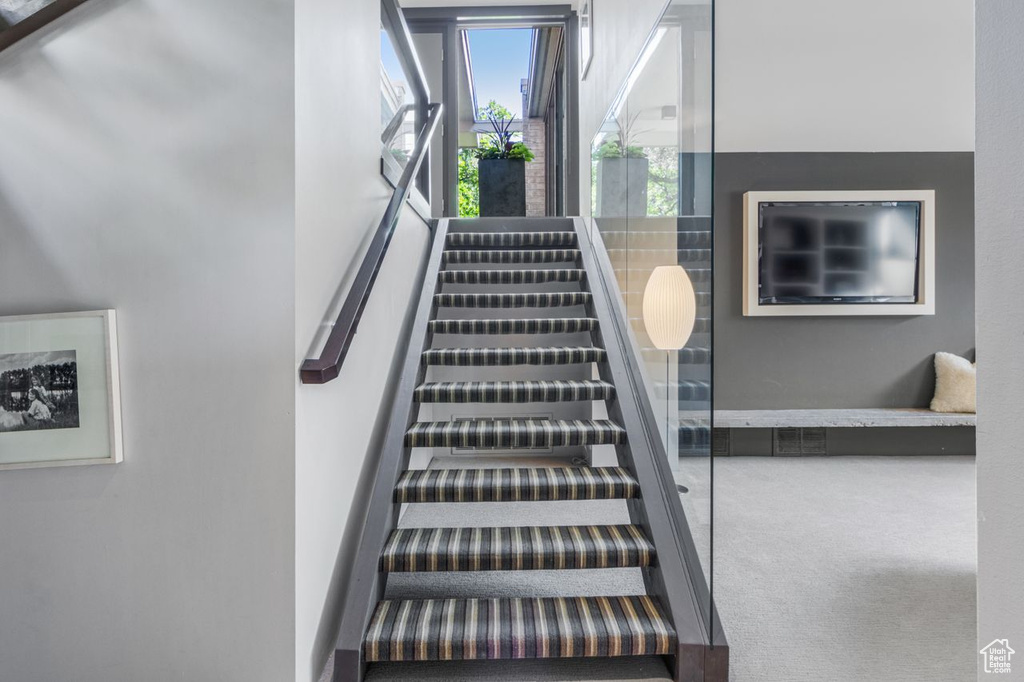 4835 KIWANA DR South Ogden, UT 84403