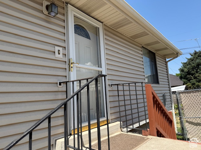 841 E RAMONA AVE Salt Lake City, UT 84105