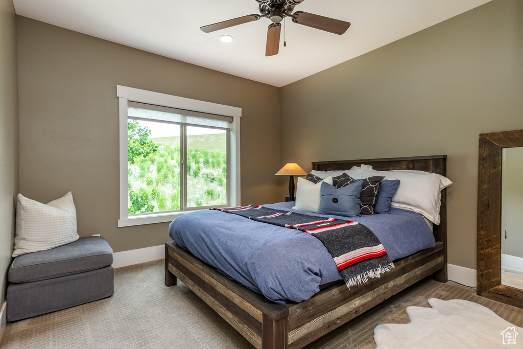 Bedroom with carpet flooring, recessed lighting, and ceiling fan