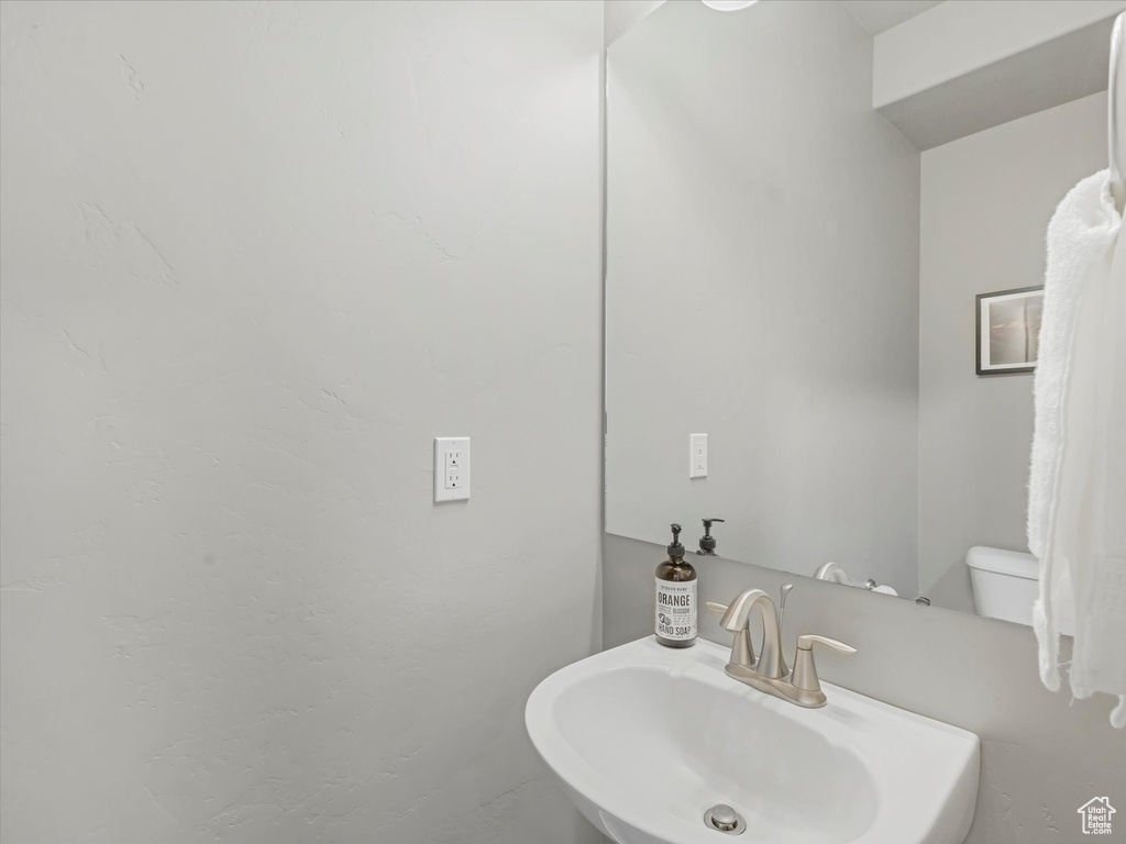 Bathroom with a sink