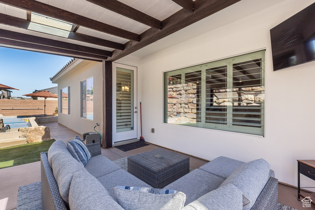 View of patio / terrace with outdoor lounge area