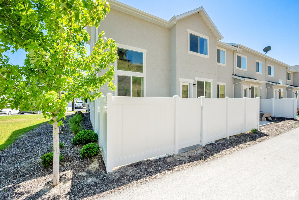 16204 S TRUSS DR Bluffdale, UT 84065