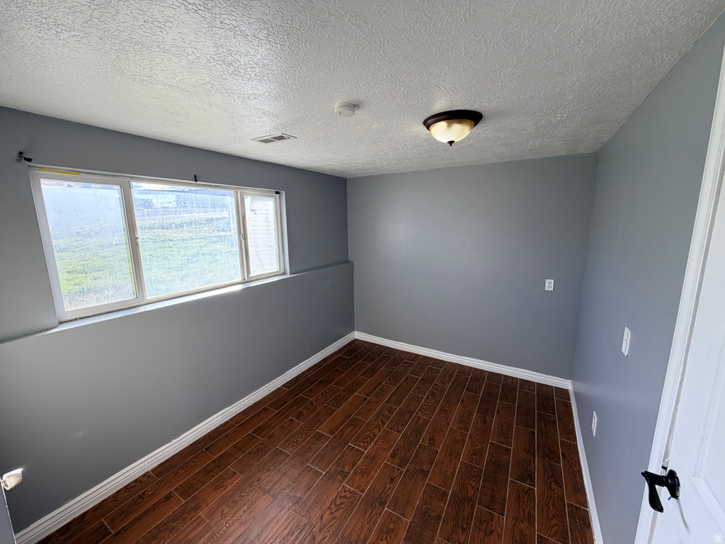 5586 W HIGHWOOD DR Salt Lake City, UT 84118