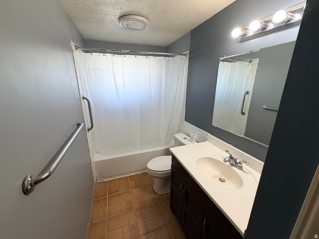 5586 W HIGHWOOD DR Salt Lake City, UT 84118