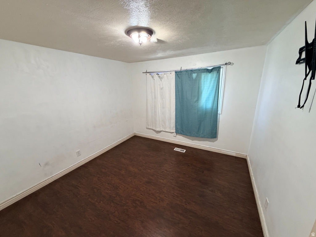 5586 W HIGHWOOD DR Salt Lake City, UT 84118