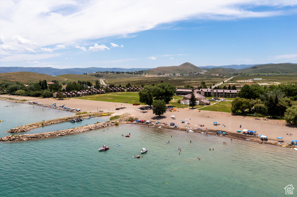 Bird's eye view of a water and mountain view