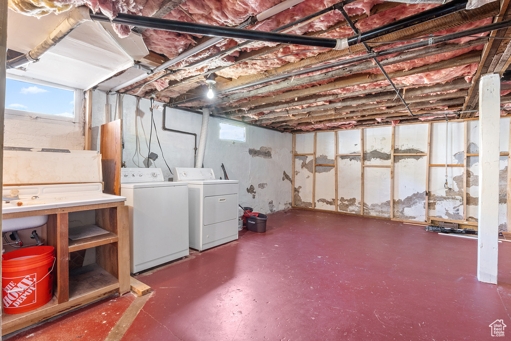 Basement with washer and dryer