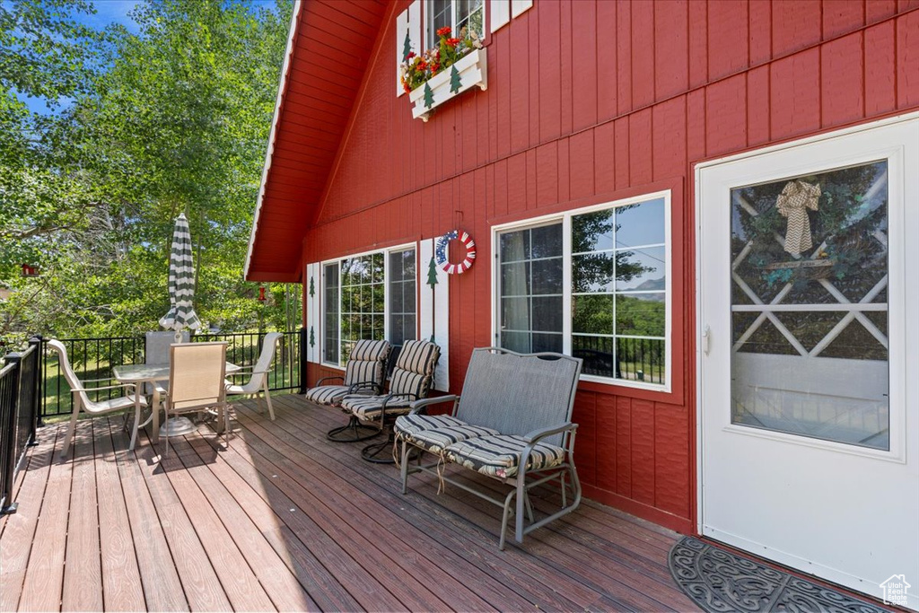 2439 N NORDIC DR Eden, UT 84310