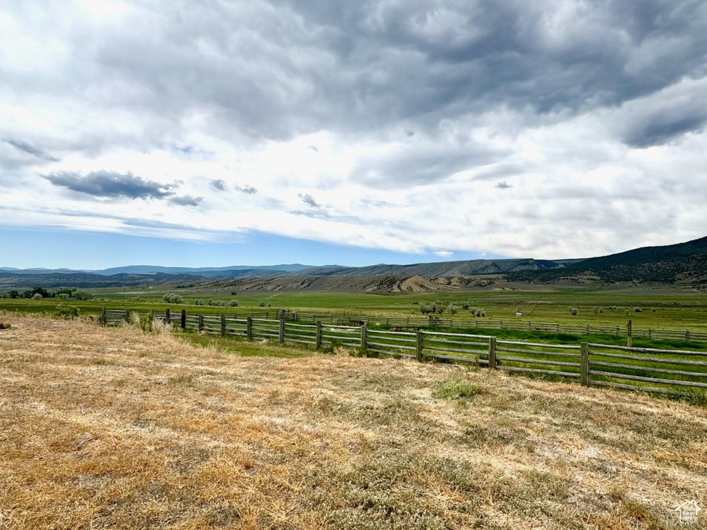 View of yard with a view of countryside