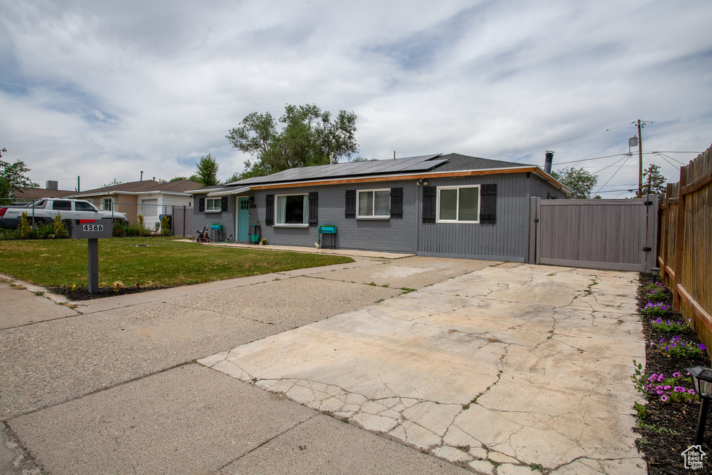 4586 W 4925 S Kearns, UT 84118