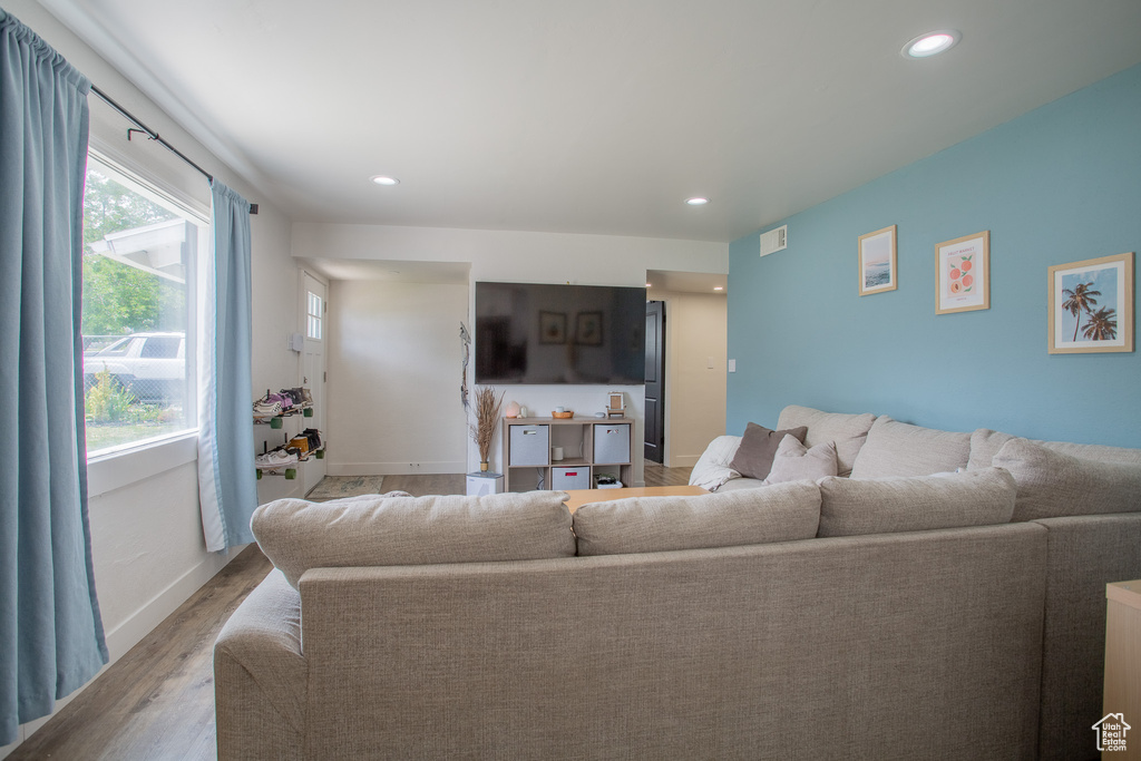 4586 W 4925 S Kearns, UT 84118