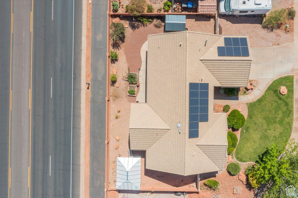 Aerial view of property and surrounding area