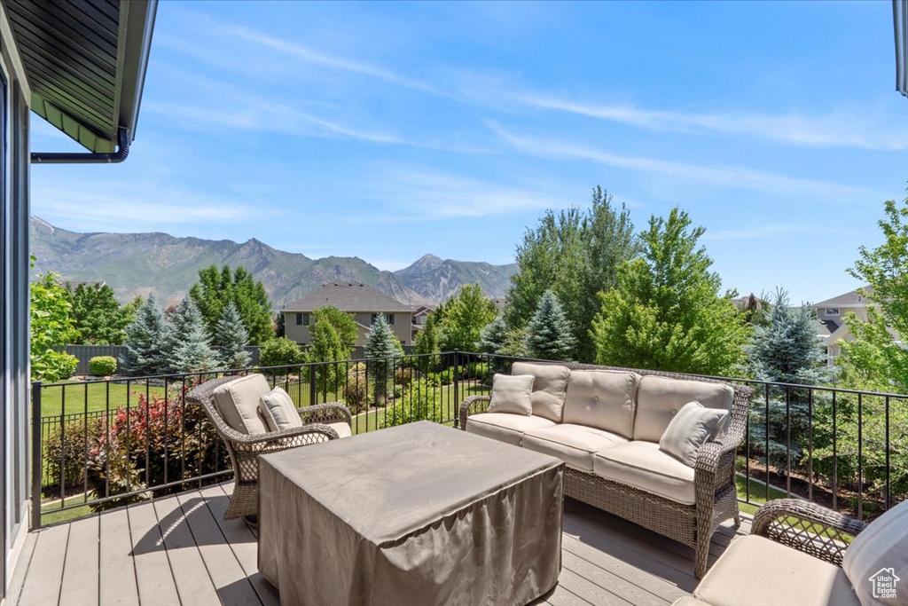 6221 W APPLECROSS CIR Highland, UT 84003