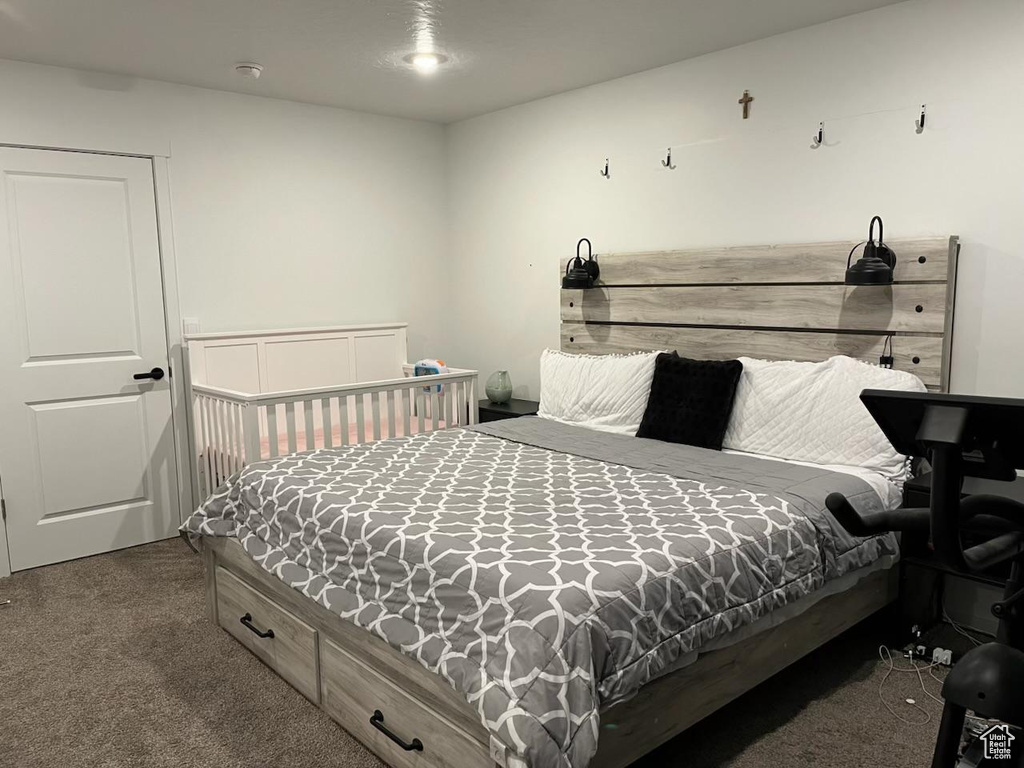 Bedroom with carpet