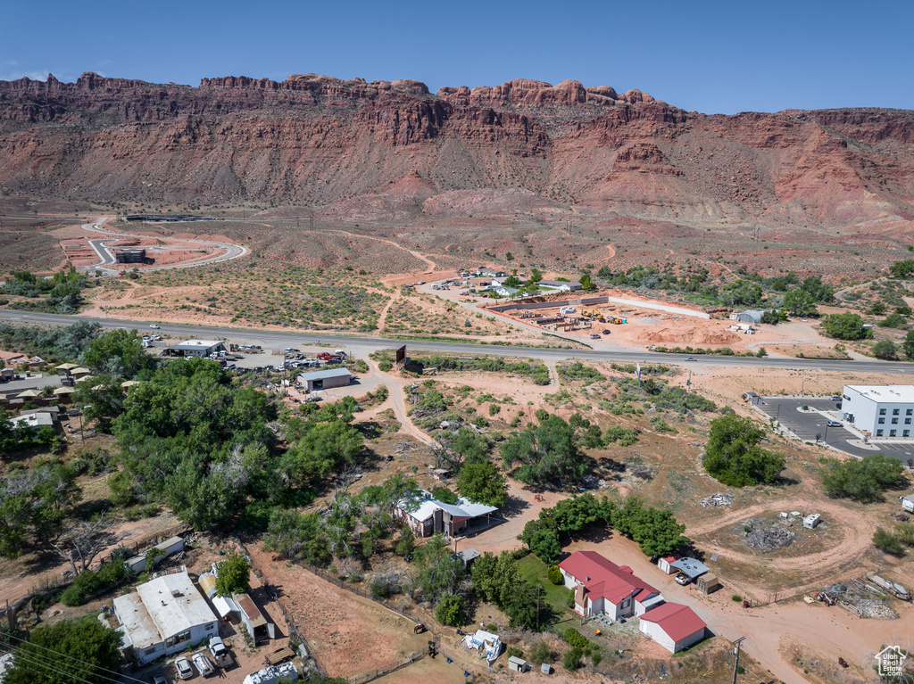 Aerial overview of property\\\\\\\\\\\\\\\'s location featuring a mountainous background