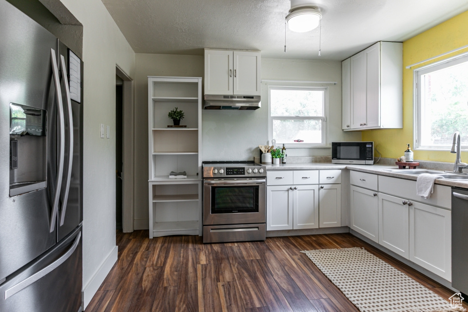 Photo 10 for MLS #2092848 at 3071 Quincy Ave