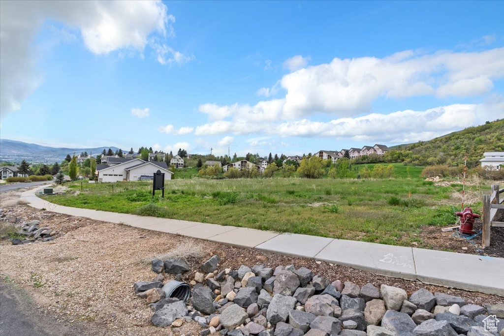 View of yard featuring a mountain view
