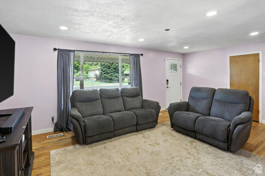 4358 S 950 W Riverdale, UT 84405