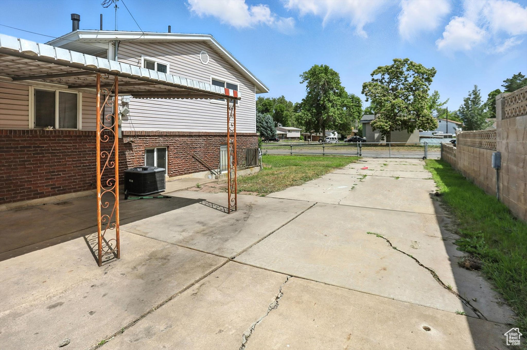 4358 S 950 W Riverdale, UT 84405