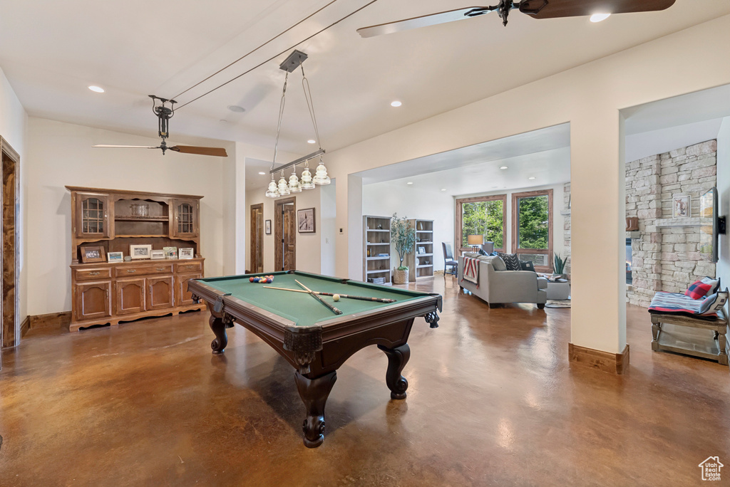 Recreation room featuring ceiling fan, finished concrete floors, billiards table, and recessed lighting