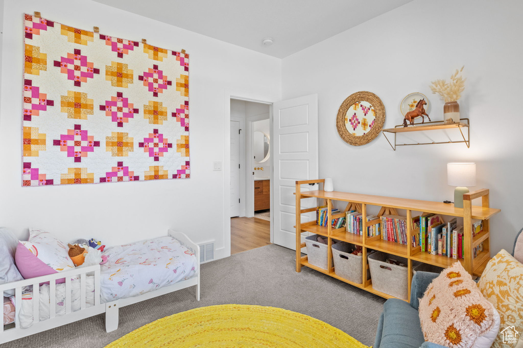 Bedroom with carpet