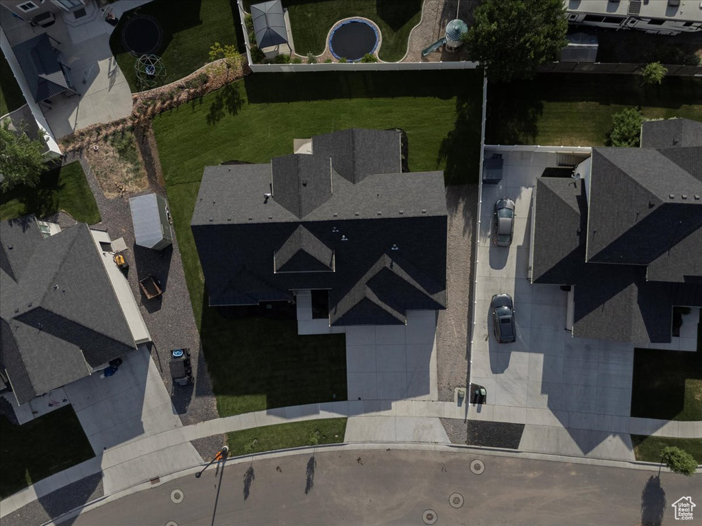 Aerial overview of property\\\'s location