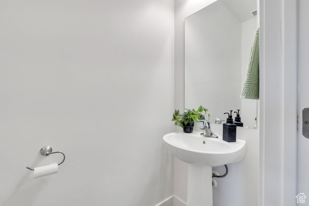 Bathroom with a sink