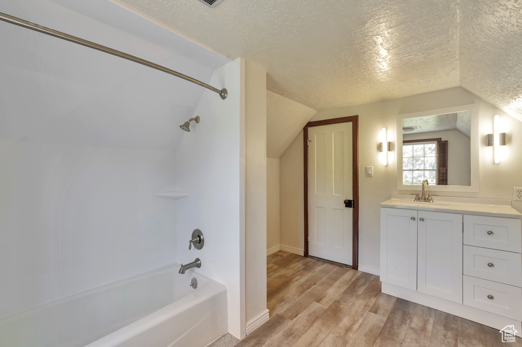 648 E 2550 N North Ogden, UT 84414