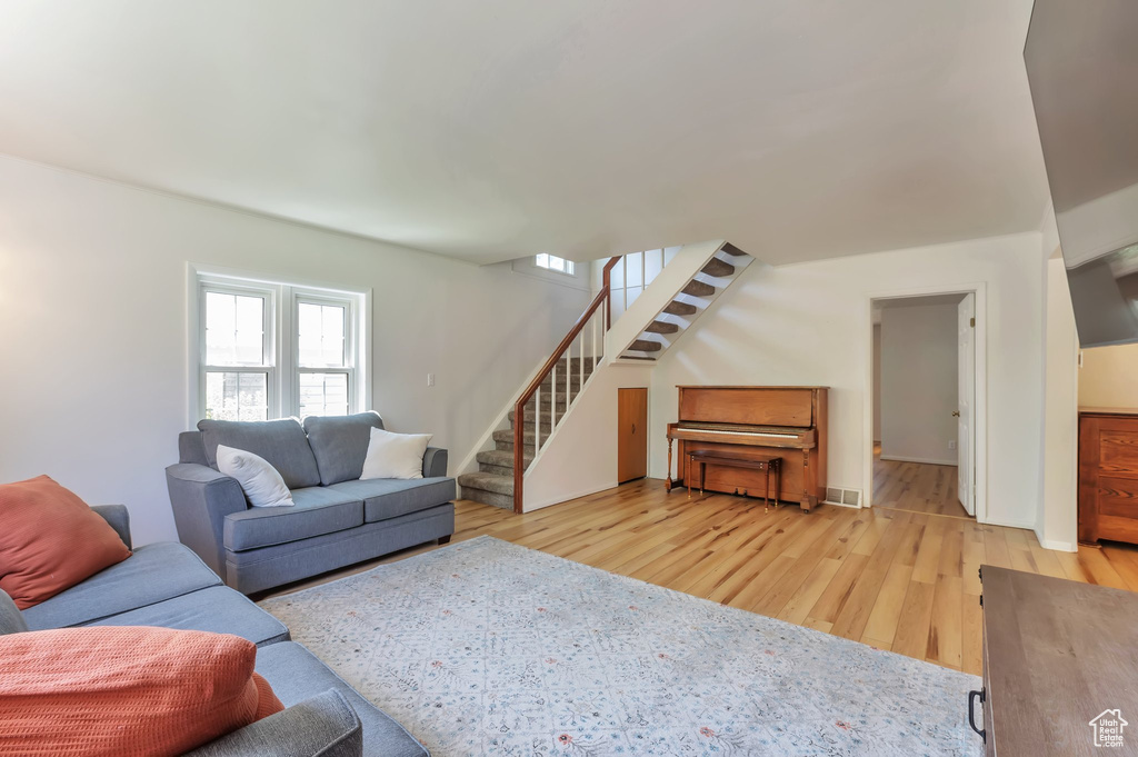 648 E 2550 N North Ogden, UT 84414