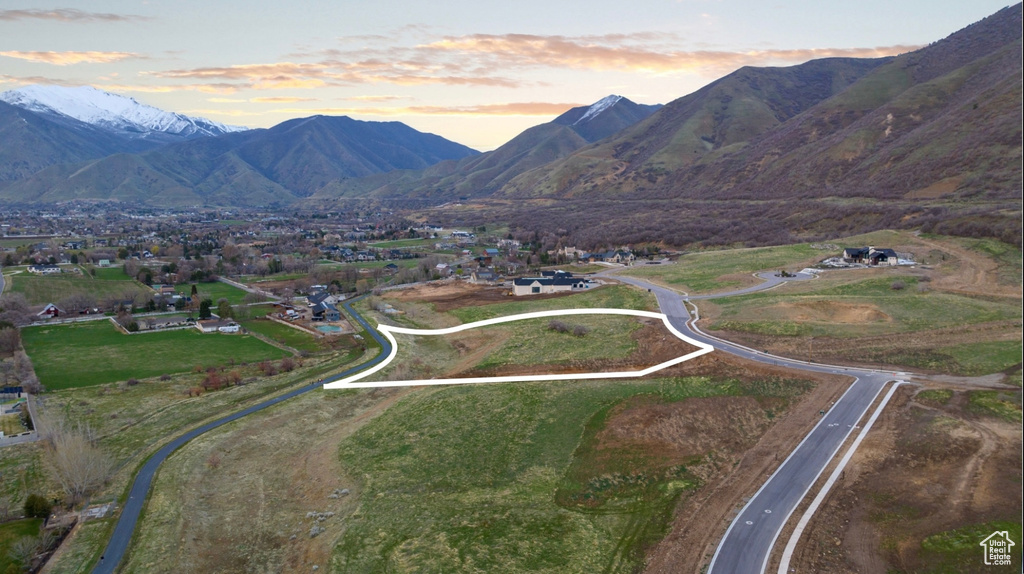 View of property location featuring a mountainous background