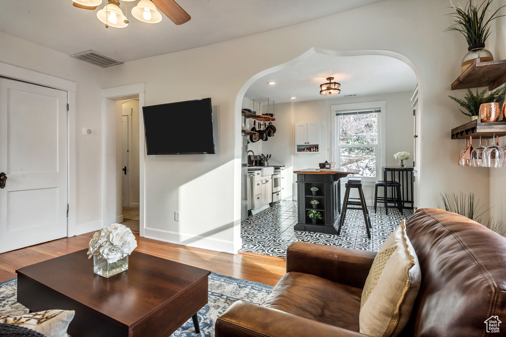 22 W 300 N Salt Lake City, UT 84103