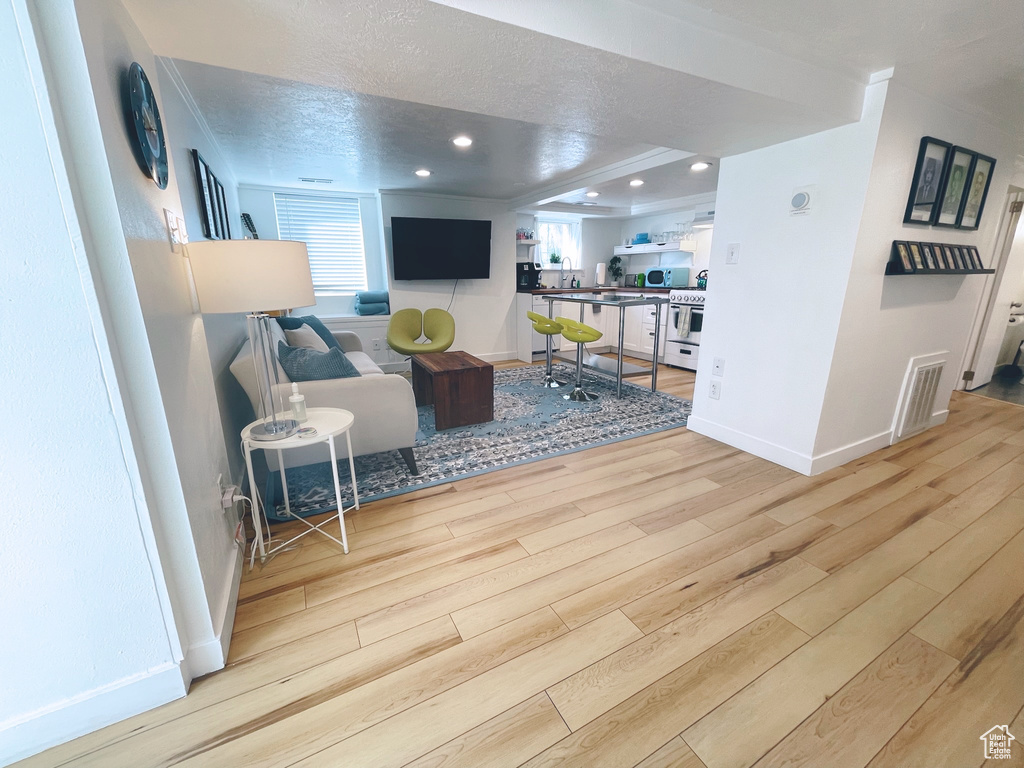 22 W 300 N Salt Lake City, UT 84103