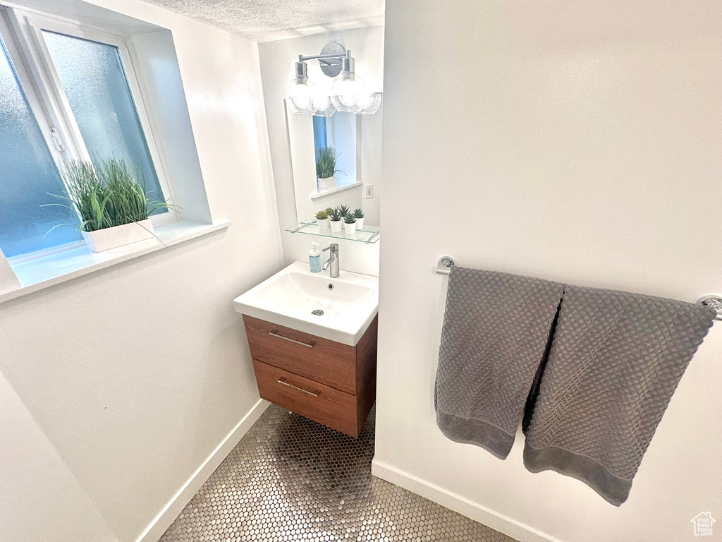 22 W 300 N Salt Lake City, UT 84103