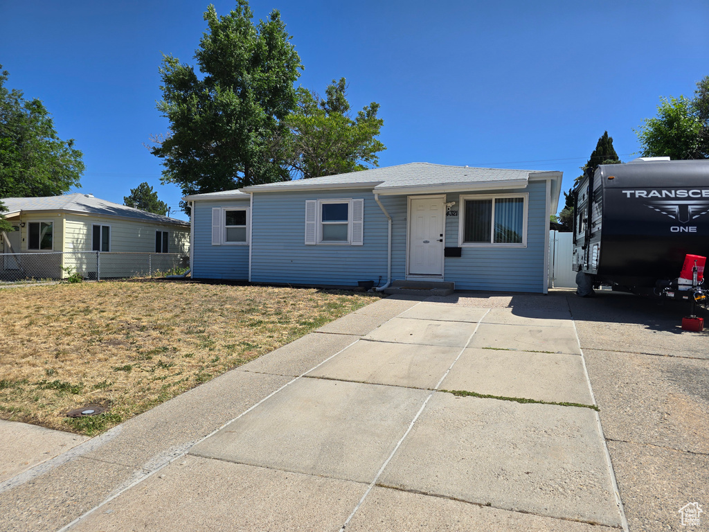 View of front of property with entry steps