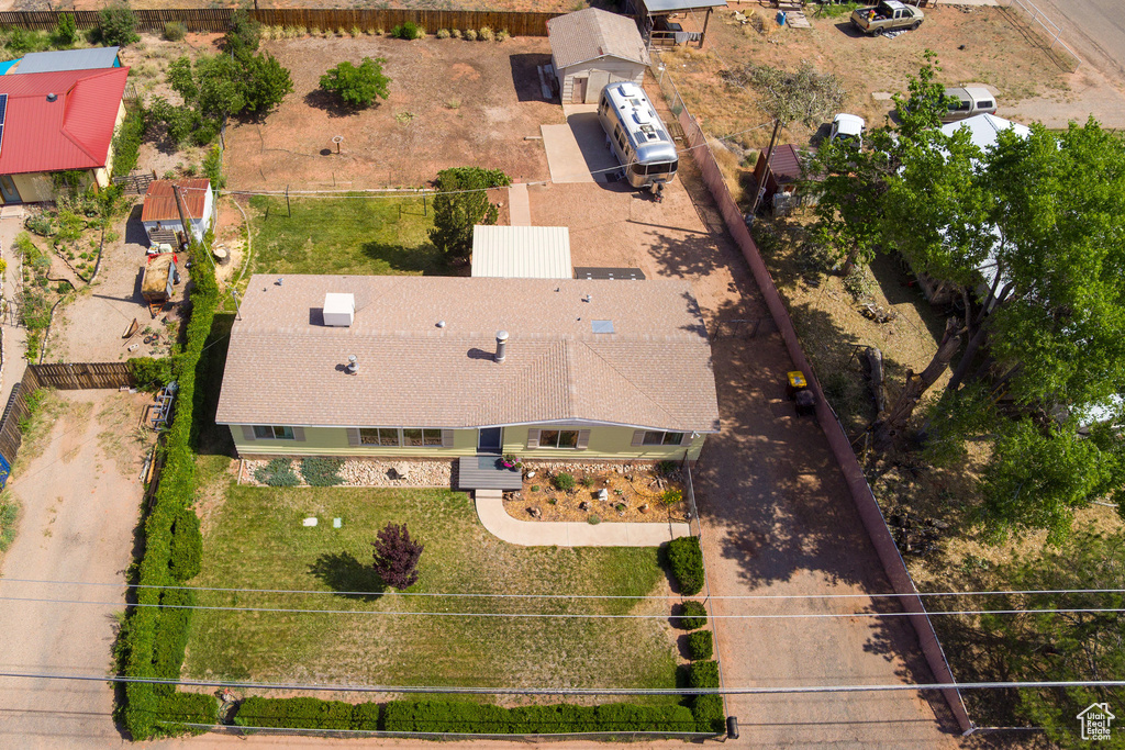 Aerial view of property and surrounding area
