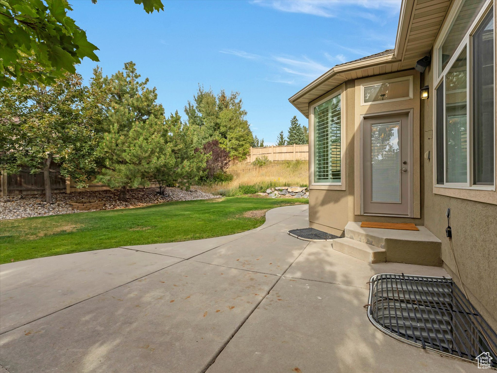 Photo 33 for MLS #2093027 at 1639 E Lone Oak Dr