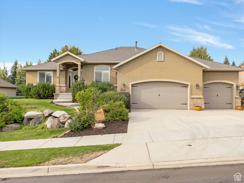 Photo 5 for MLS #2093027 at 1639 E Lone Oak Dr