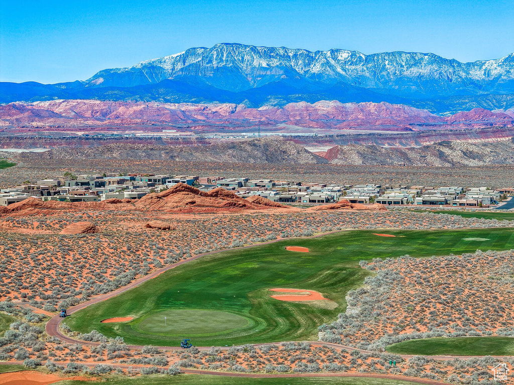 View of mountain background featuring a golf club