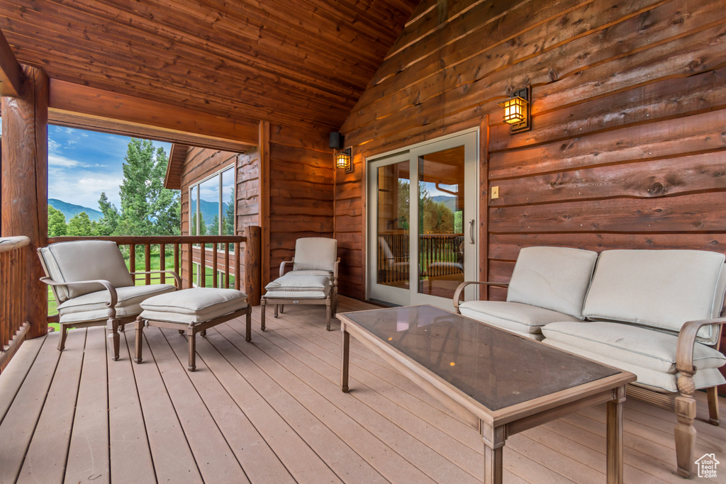 Deck with outdoor lounge area