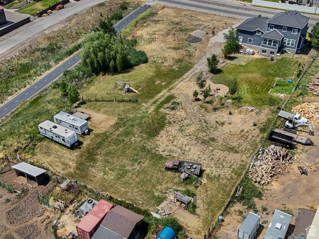 Aerial view of property and surrounding area