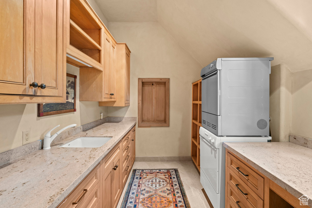 6033 S 2300 E Holladay, UT 84121