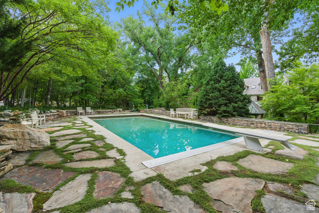 6033 S 2300 E Holladay, UT 84121
