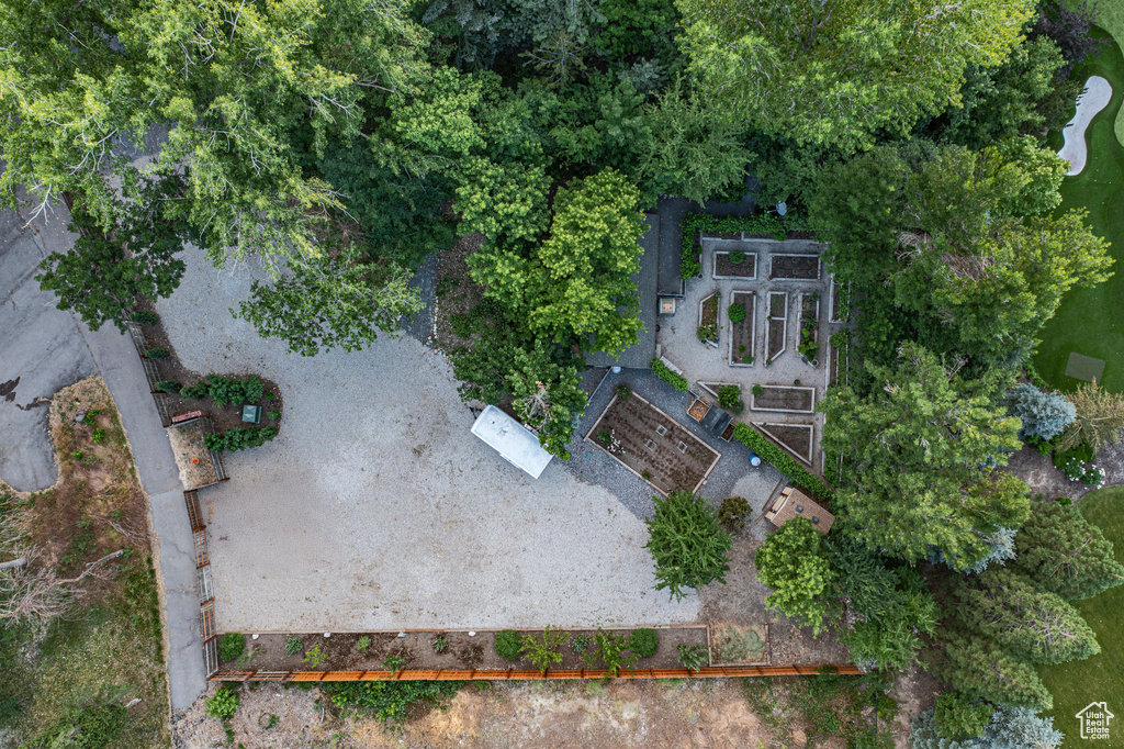 6033 S 2300 E Holladay, UT 84121